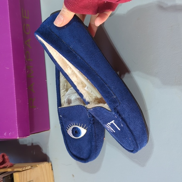 Brand new blue flats - Picture 2 of 4
